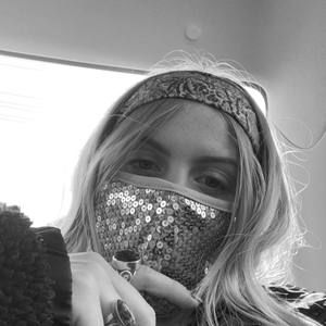 Meet your Posher, Zoe